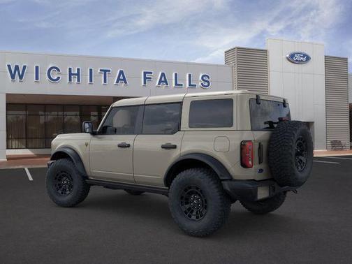 Desert Sand 2026 Ford Bronco Badlands