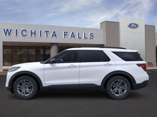 Star White 2026 Ford Explorer Active