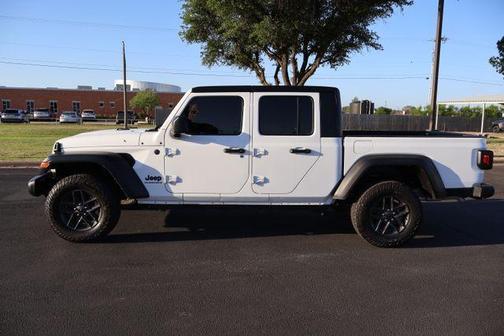 Bright White Clearcoat 2025 Jeep Gladiator Sport
