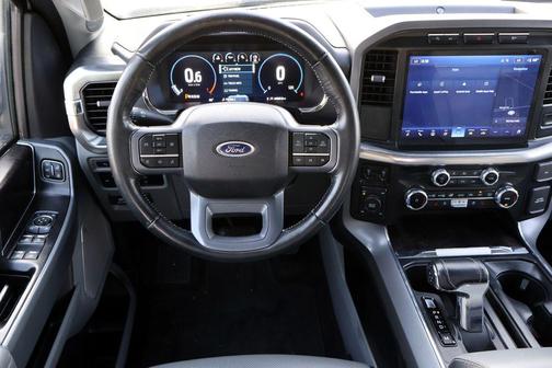 Oxford White 2023 Ford F-150 Lariat