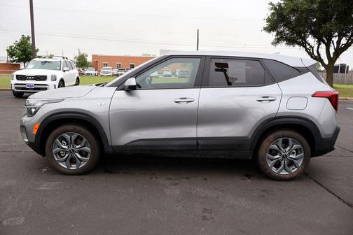 Steel Gray 2026 Kia Seltos LX