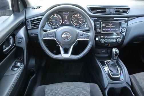 2020 Nissan Rogue Sport SV