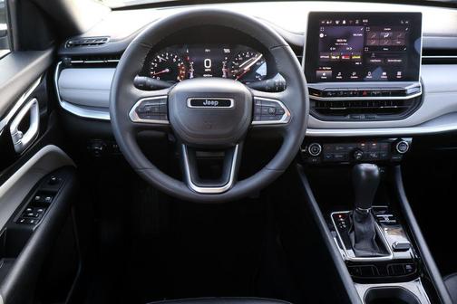 Bright White Clearcoat 2025 Jeep Compass Limited