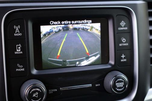 Brilliant Black Crystal Pearlcoat 2019 RAM 1500 Classic SLT