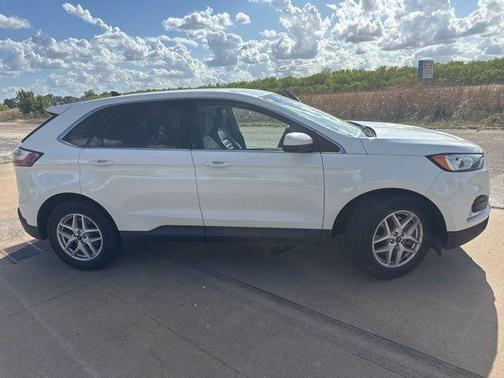 Oxford White 2022 Ford Edge SEL