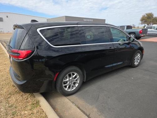 2024 Chrysler Pacifica Touring-L