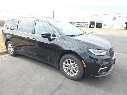 2024 Chrysler Pacifica Touring-L