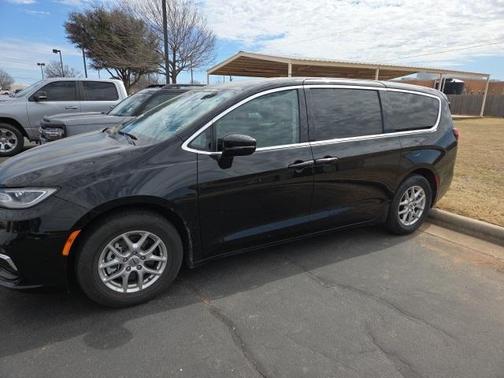 2024 Chrysler Pacifica Touring-L