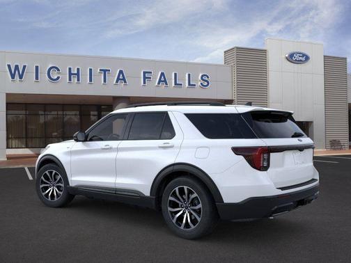 Star White 2026 Ford Explorer ST-Line