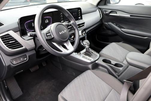 Steel Gray 2026 Kia Seltos LX