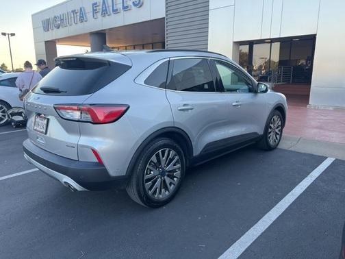 2020 Ford Escape Titanium Hybrid