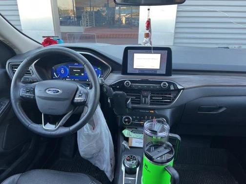2020 Ford Escape Titanium Hybrid