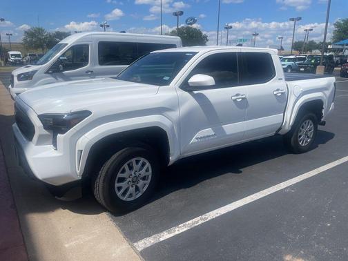 Ice 2025 Toyota Tacoma SR5