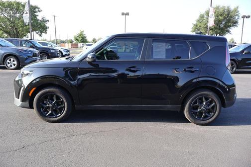 Fusion Orange 2025 Kia Soul LX