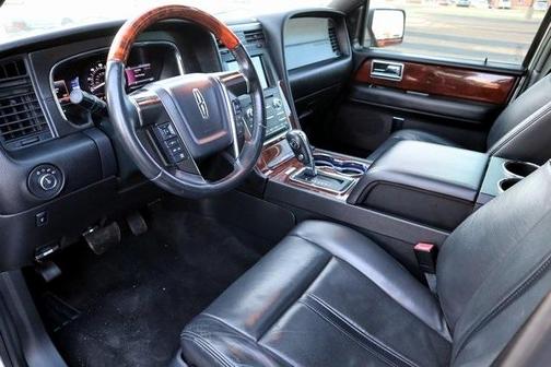 2016 Lincoln Navigator Select