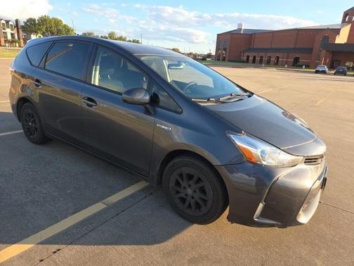 2017 Toyota Prius v Three