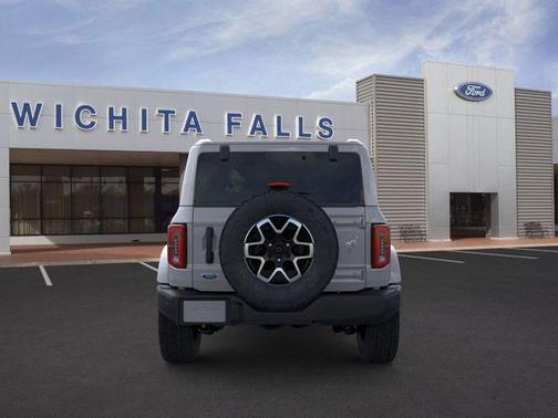 Avalanche Gray 2026 Ford Bronco Outer Banks