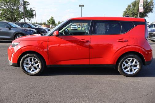 Inferno Red 2025 Kia Soul LX