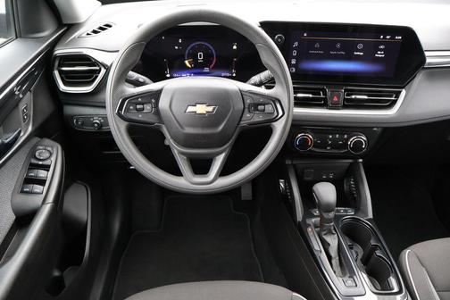 Sterling Gray Metallic 2025 Chevrolet Trailblazer LT