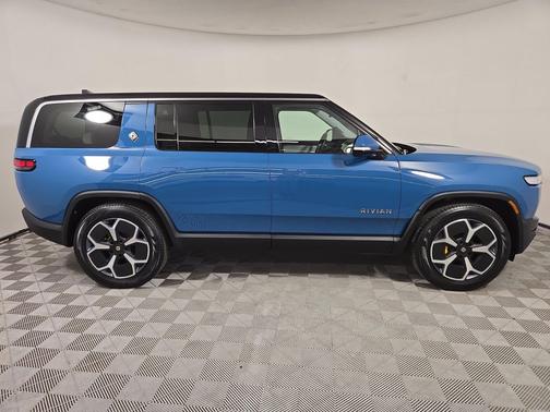 Rivian Blue 2024 Rivian R1S Adventure Quad Motor Large Pack