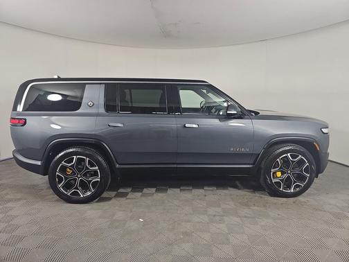 2023 Rivian R1S Adventure