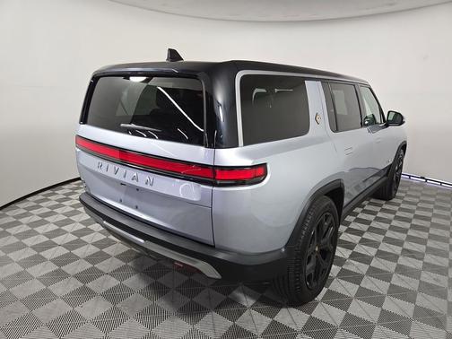 LA Silver 2024 Rivian R1S Adventure Package