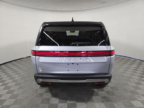 LA Silver 2024 Rivian R1S Adventure Package