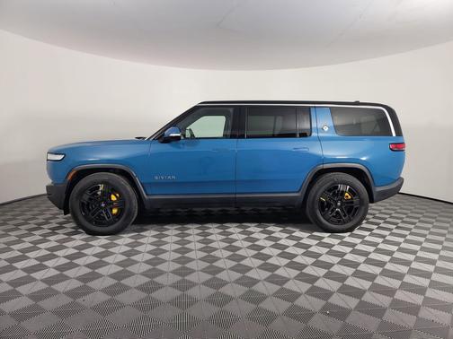 2023 Rivian R1S Adventure