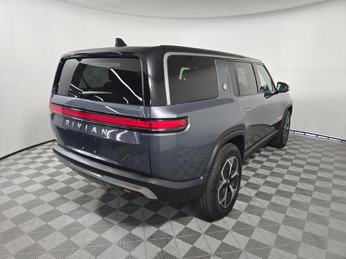 El Cap Granite 2024 Rivian R1S Adventure Quad Motor Large Pack