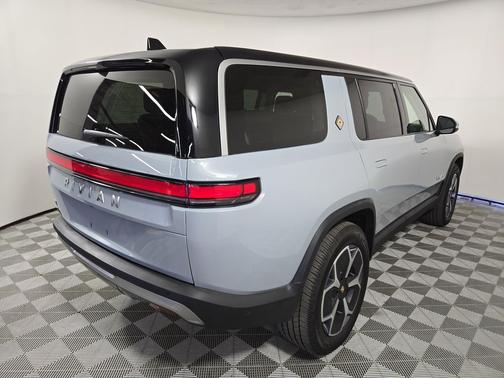 2024 Rivian R1S Adventure Package