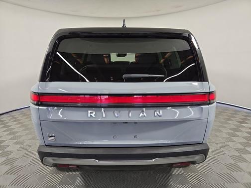 2024 Rivian R1S Adventure Package