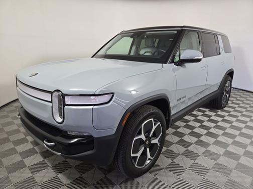 2024 Rivian R1S Adventure Package