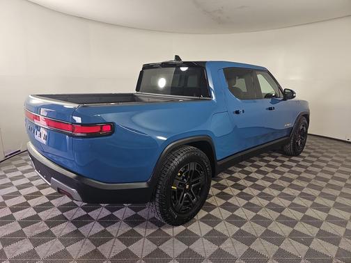 2023 Rivian R1T Adventure Quad Motor Large Pack