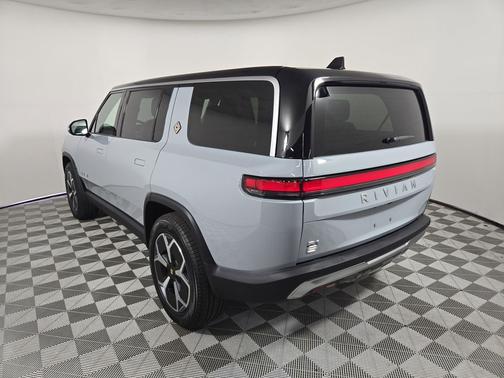 2024 Rivian R1S Adventure Package