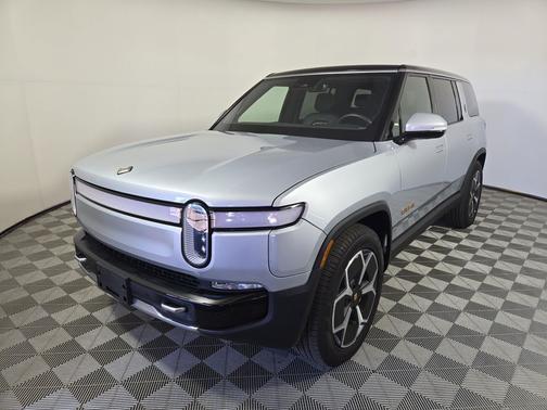 2023 Rivian R1S Adventure
