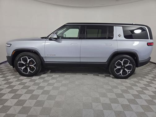 2023 Rivian R1S Adventure
