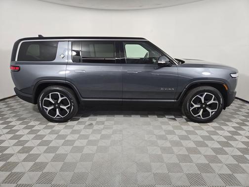 2024 Rivian R1S Adventure Package