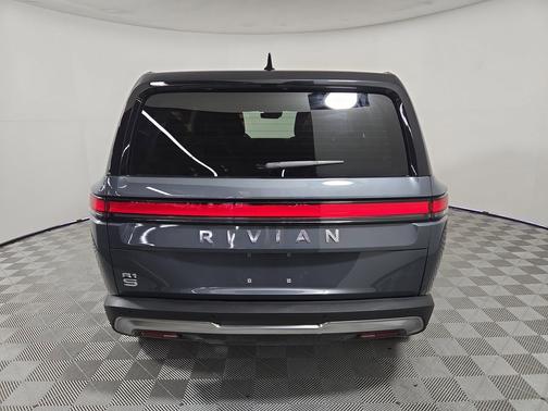 2024 Rivian R1S Adventure Package