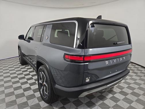 2024 Rivian R1S Adventure Package