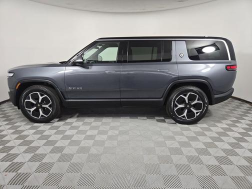 2024 Rivian R1S Adventure Package