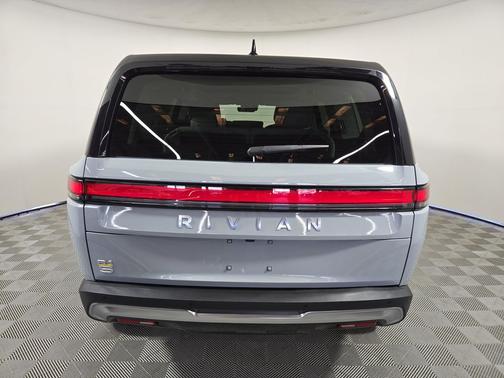 2024 Rivian R1S Adventure Quad Motor Large Pack