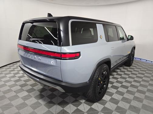 2024 Rivian R1S Adventure Quad Motor Large Pack
