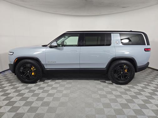 2024 Rivian R1S Adventure Quad Motor Large Pack