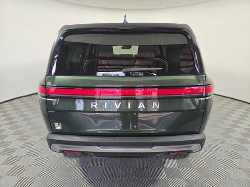 2023 Rivian R1S Adventure