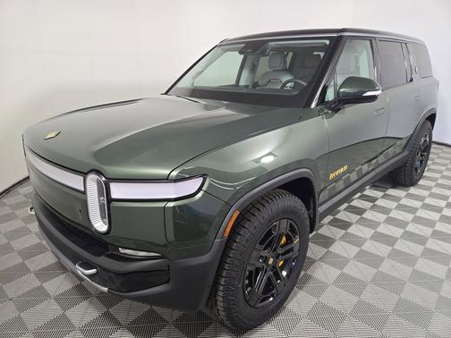 2023 Rivian R1S Adventure