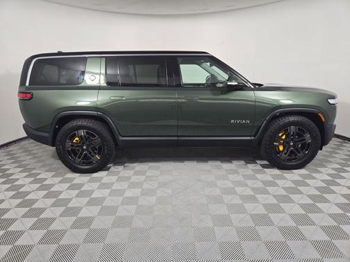 2023 Rivian R1S Adventure