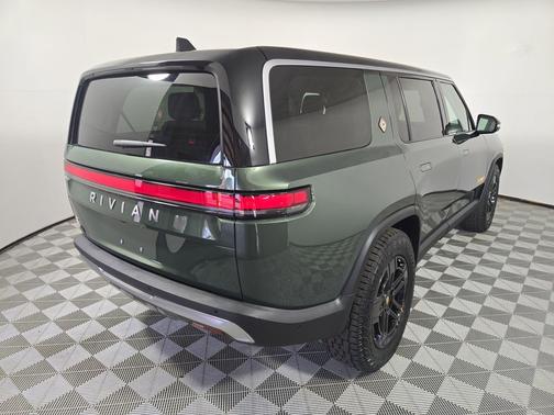 2023 Rivian R1S Adventure