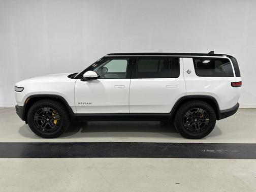 2024 Rivian R1S Adventure Quad Motor Large Pack