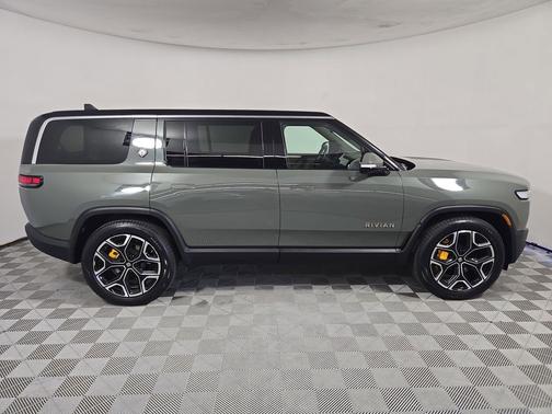 2023 Rivian R1S Launch Edition
