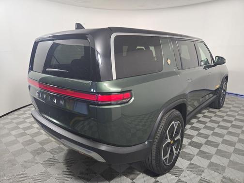 2023 Rivian R1S Adventure
